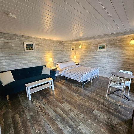 Loughview Chalet Whitehouse  Экстерьер фото