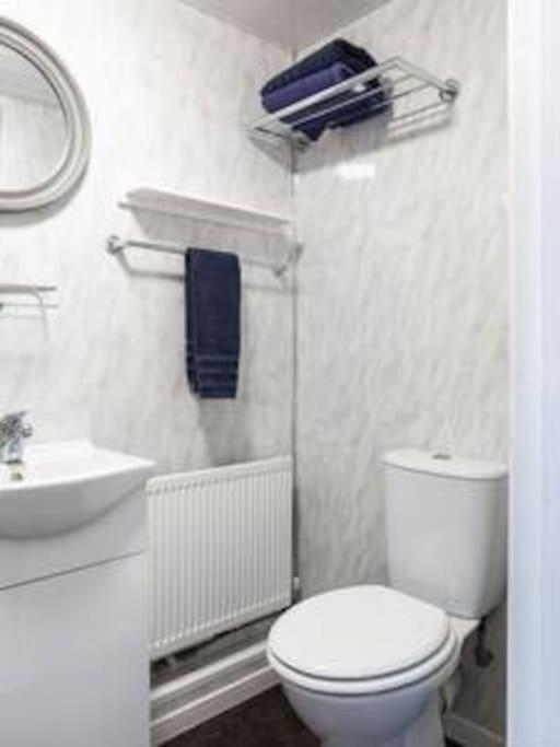 Loughview Chalet Whitehouse  Экстерьер фото